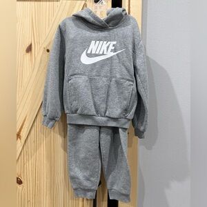 Kids Nike Heather Gray Sweat Outfit